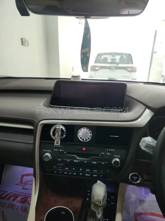 Lexus RX Series 2017 for Sale in Karachi Lexus RX Series 2017 for Sale in Karachi Image-11