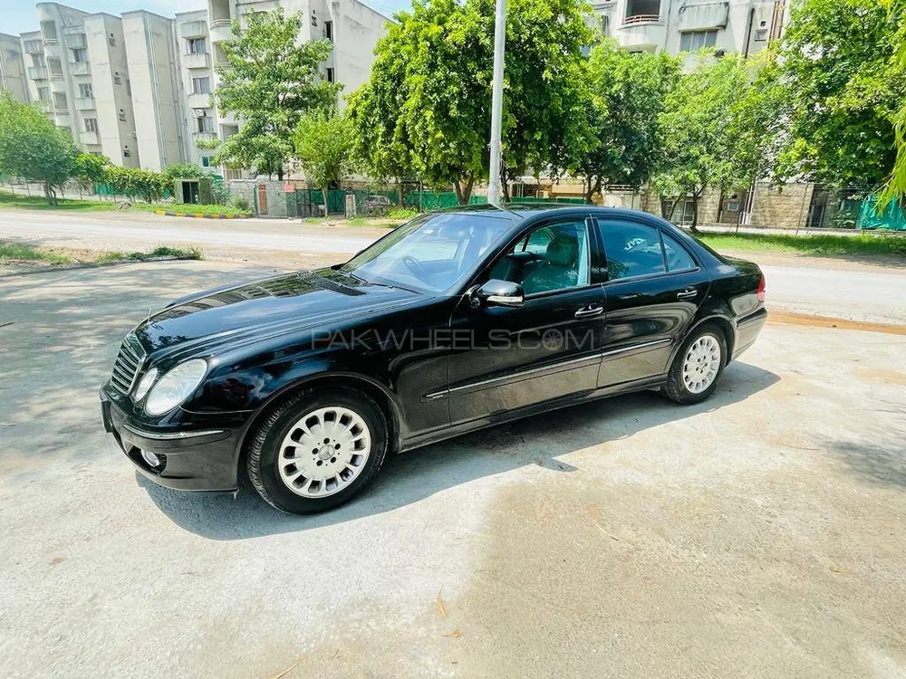 Mercedes Benz E Class 2005 for Sale in Islamabad Image-1