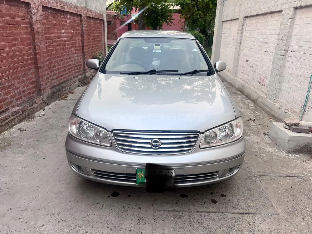 Nissan Sunny 2009 for Sale in Lahore Image-1