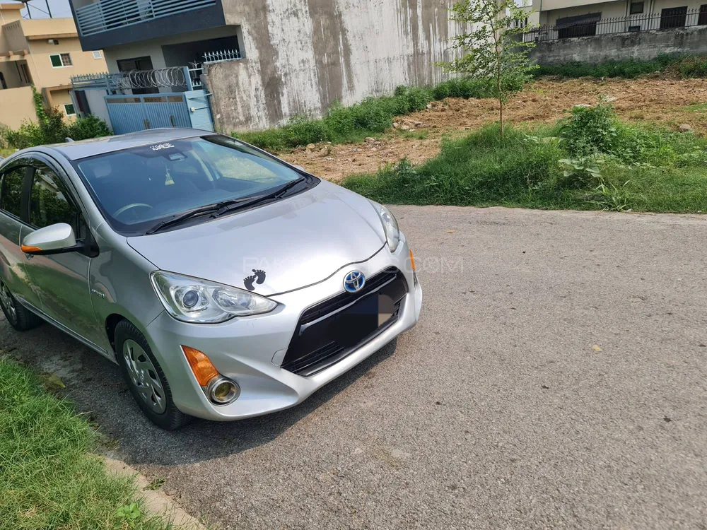 Toyota Aqua 2016 for Sale in Islamabad Image-1