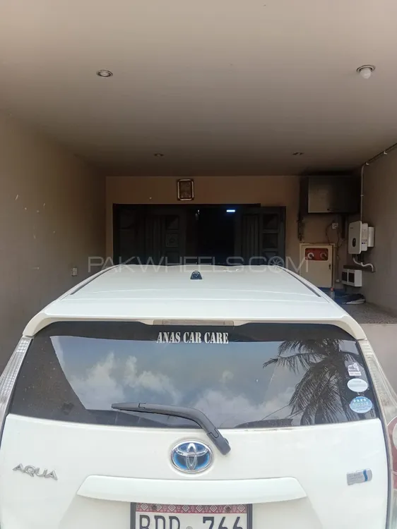 Toyota Aqua 2012 for Sale in Karachi Image-1
