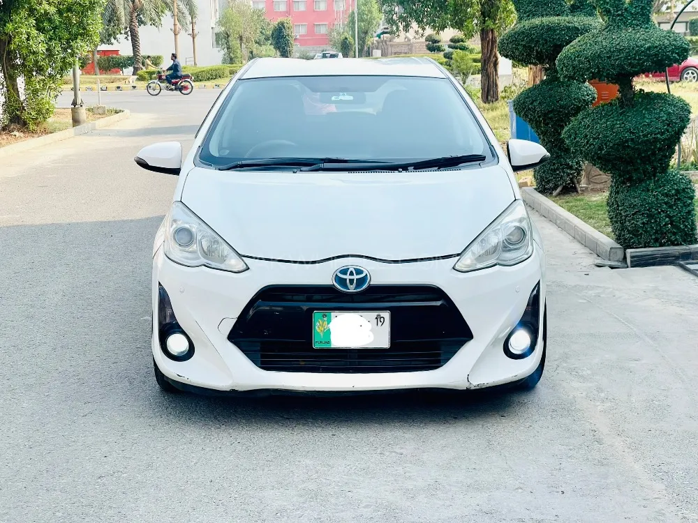 Toyota Aqua 2015 for Sale in Gujranwala Image-1