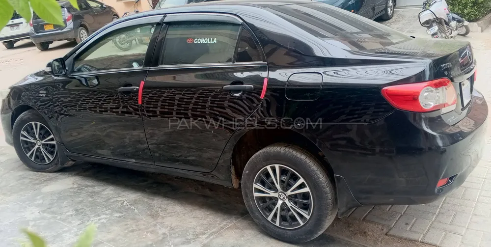 Toyota Corolla 2012 for Sale in Karachi Image-1