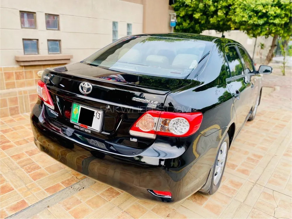 Toyota Corolla 2013 for Sale in Lahore Image-1
