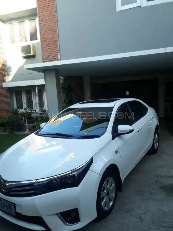 Toyota Corolla 2015 for Sale in Islamabad Image-1