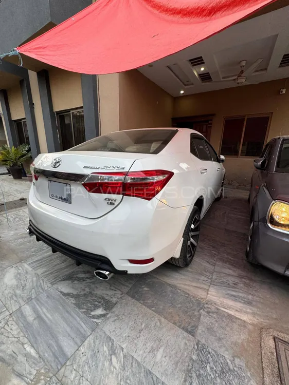 Toyota Corolla 2015 for Sale in Islamabad Image-1
