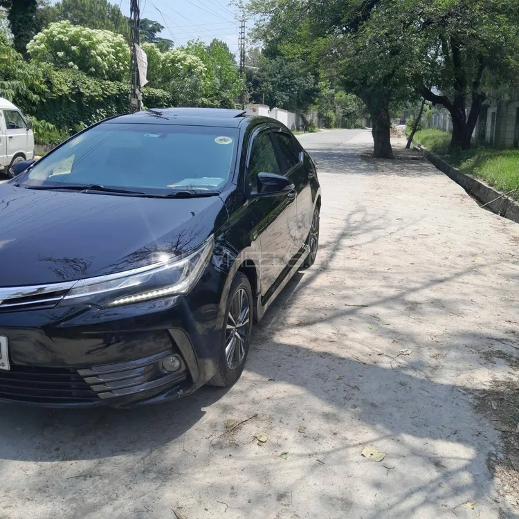 Toyota Corolla 2018 for Sale in Abbottabad Image-1