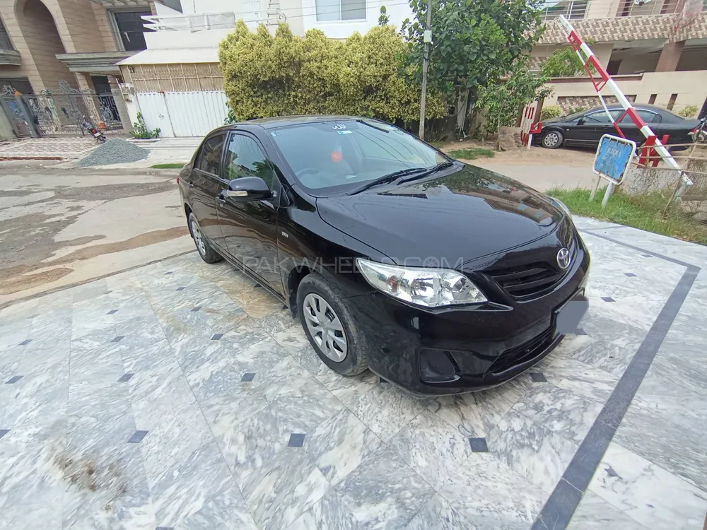 Toyota Corolla 2011 for Sale in Lahore Image-1