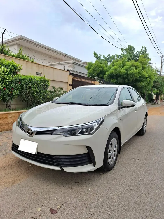 Toyota Corolla 2018 for Sale in Karachi Image-1