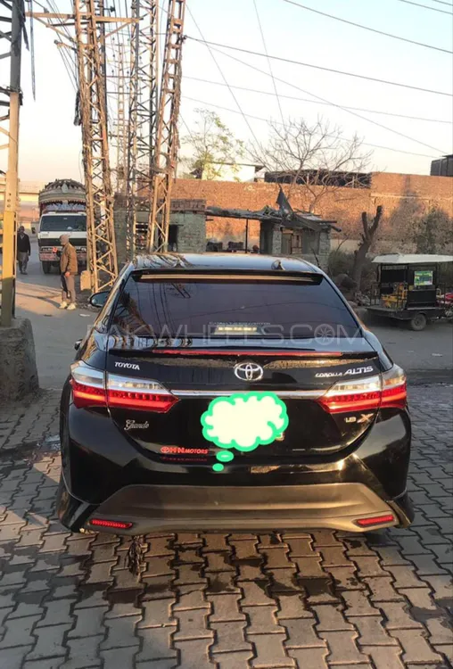 Toyota Corolla 2018 for Sale in Lahore Image-1