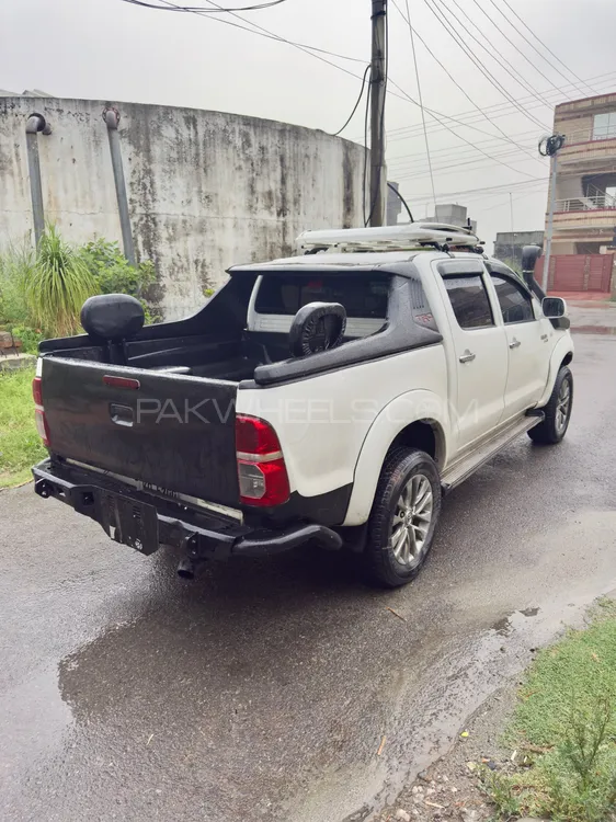 ٹویوٹا ہائیلکس 2009 for Sale in اسلام آباد Image-1