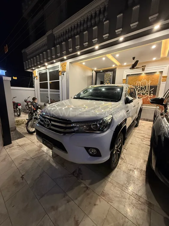 Toyota Hilux 2018 for Sale in Lahore Image-1