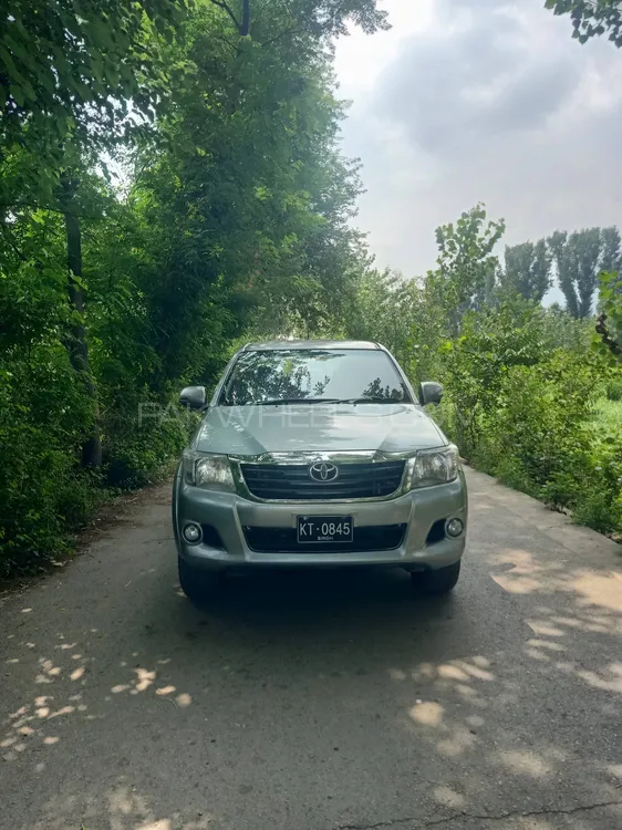 Toyota Hilux 2013 for Sale in Swat Image-1