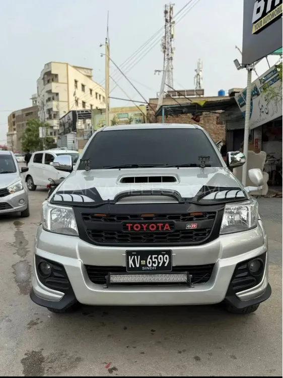 Toyota Hilux 2012 for Sale in Hyderabad Image-1