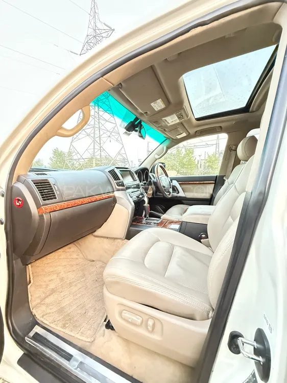 Toyota Land Cruiser 2010 for Sale in Islamabad Toyota Land Cruiser 2010 for Sale in Islamabad Image-6