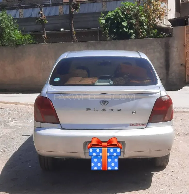 Toyota Platz 2000 for Sale in Peshawar Image-1