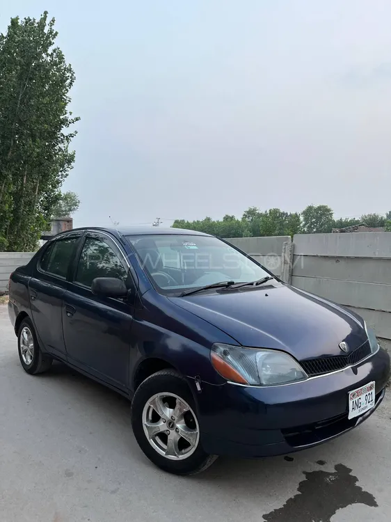 Toyota Platz 2002 for Sale in Peshawar Image-1