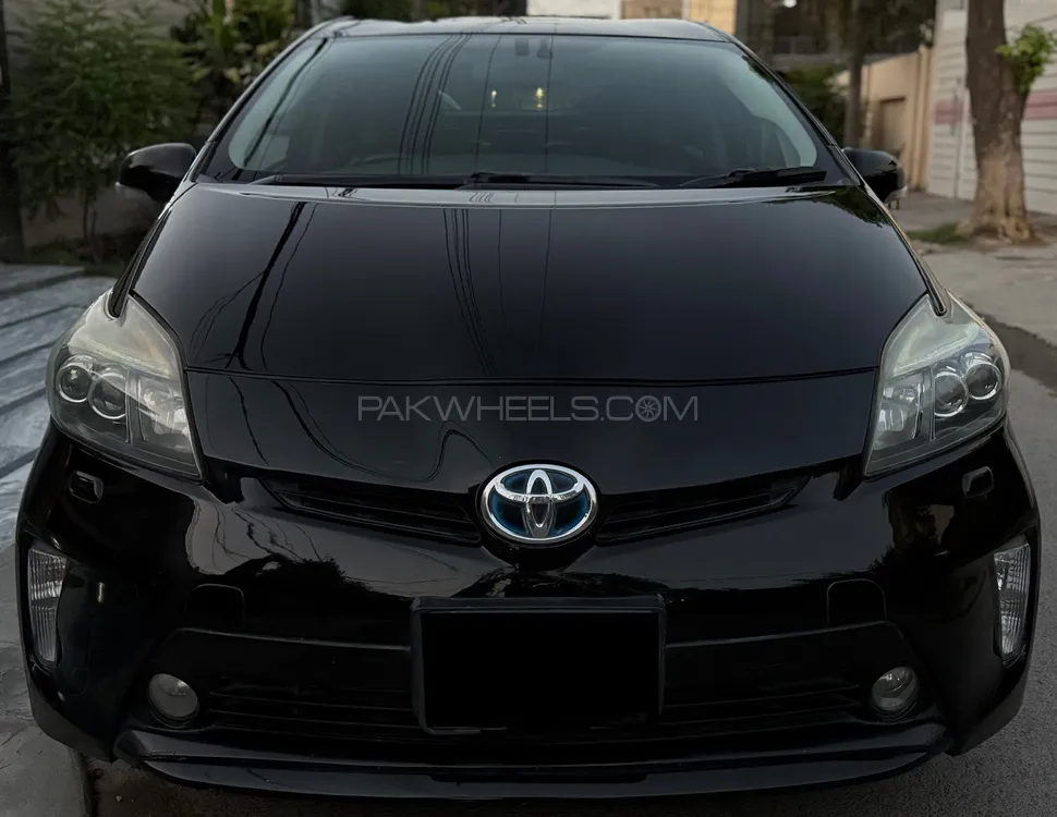 Toyota Prius 2012 for Sale in Lahore Image-1