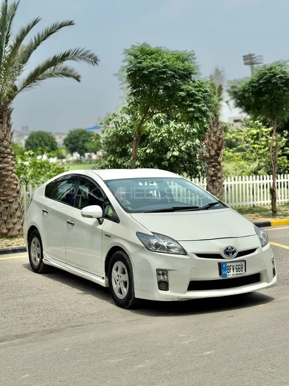 Toyota Prius 2009 for Sale in Islamabad Image-1