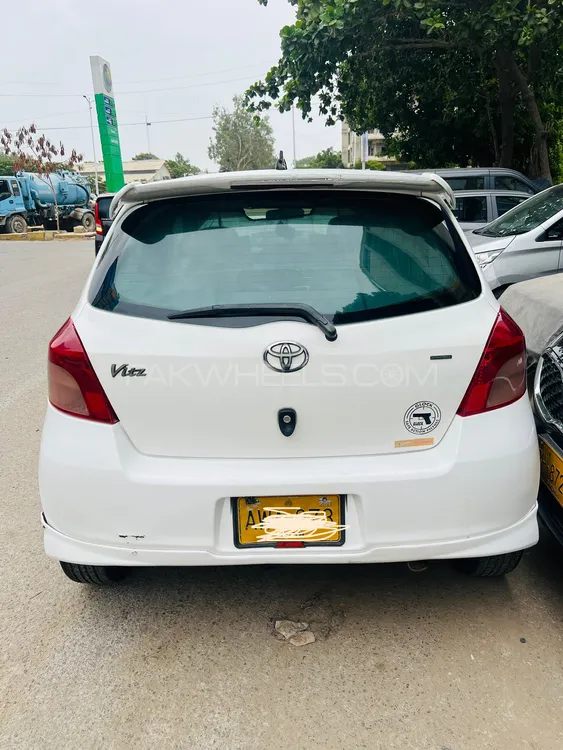 Toyota Vitz 2006 for Sale in Karachi Image-1