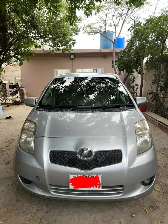 Toyota Vitz 2005 for Sale in Quetta Image-1