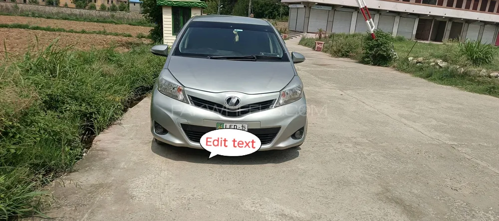 Toyota Vitz 2011 for Sale in Mansehra Image-1