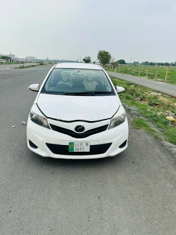 Toyota Vitz 2012 for Sale in Lahore Image-1