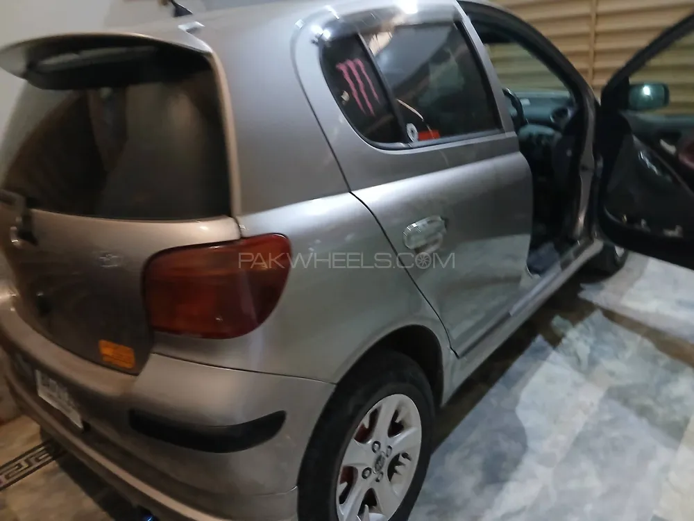 Toyota Vitz 2003 for Sale in Peshawar Image-1