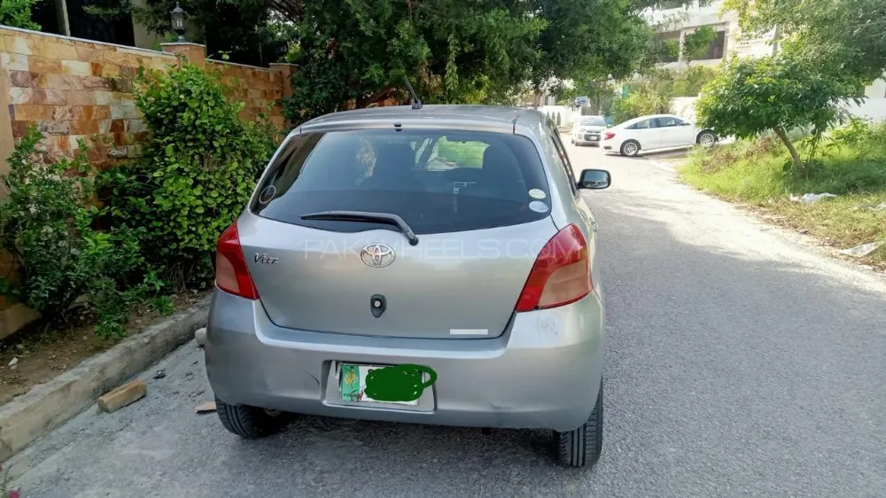 Toyota Vitz 2007 for Sale in Sialkot Image-1