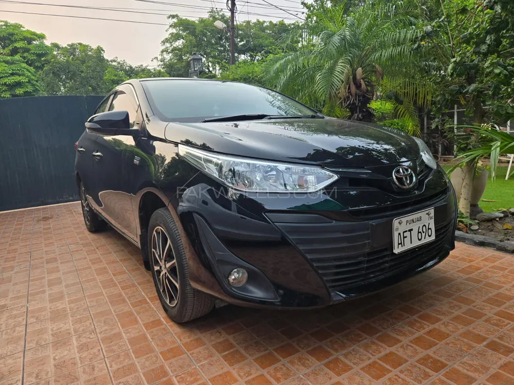 Toyota Yaris Sedan 2021 for Sale in Lahore Image-1