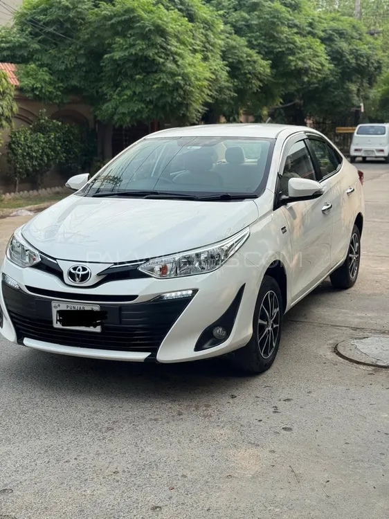 Toyota Yaris Sedan 2021 for Sale in Lahore Image-1