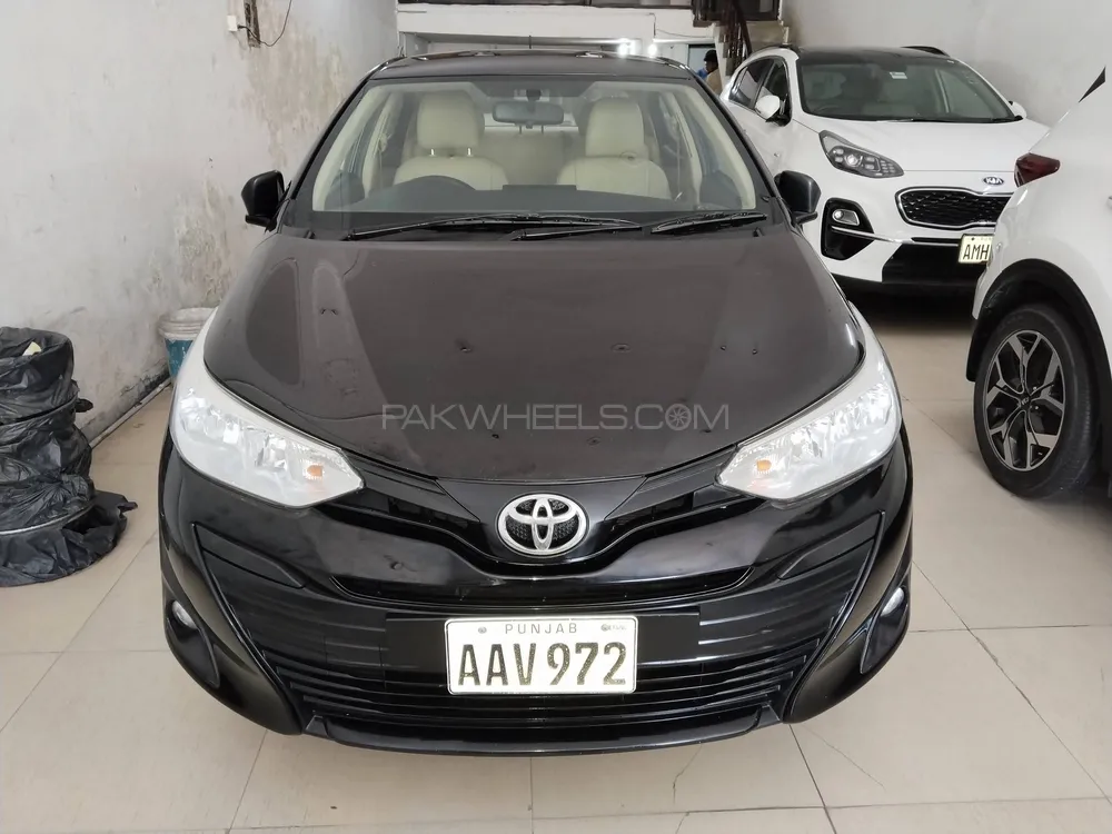 Toyota Yaris Sedan 2020 for Sale in Lahore Image-1