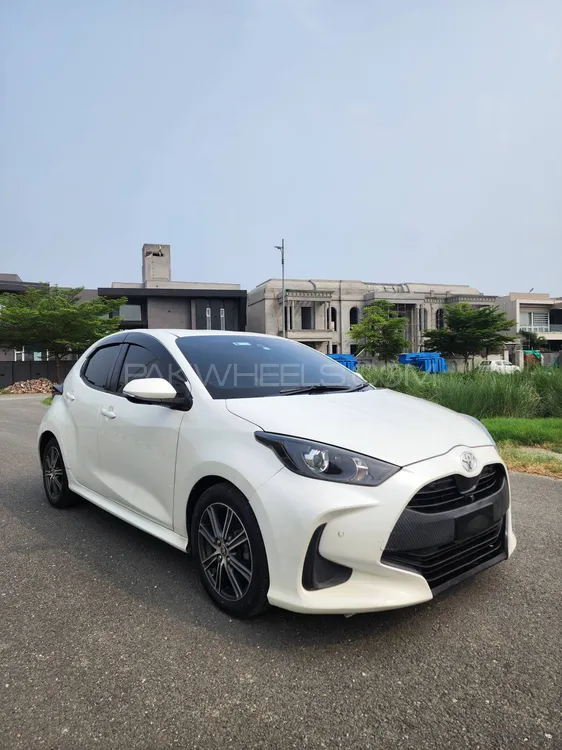 Toyota Yaris Hatchback 2020 for Sale in Lahore Image-1