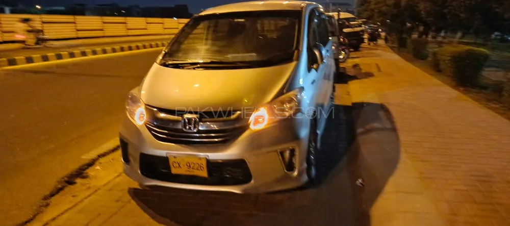 Honda Freed 2014 for Sale in Karachi Image-1