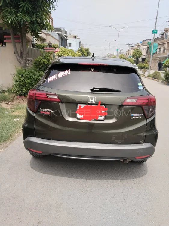 Honda Vezel 2015 for Sale in Lahore Image-1
