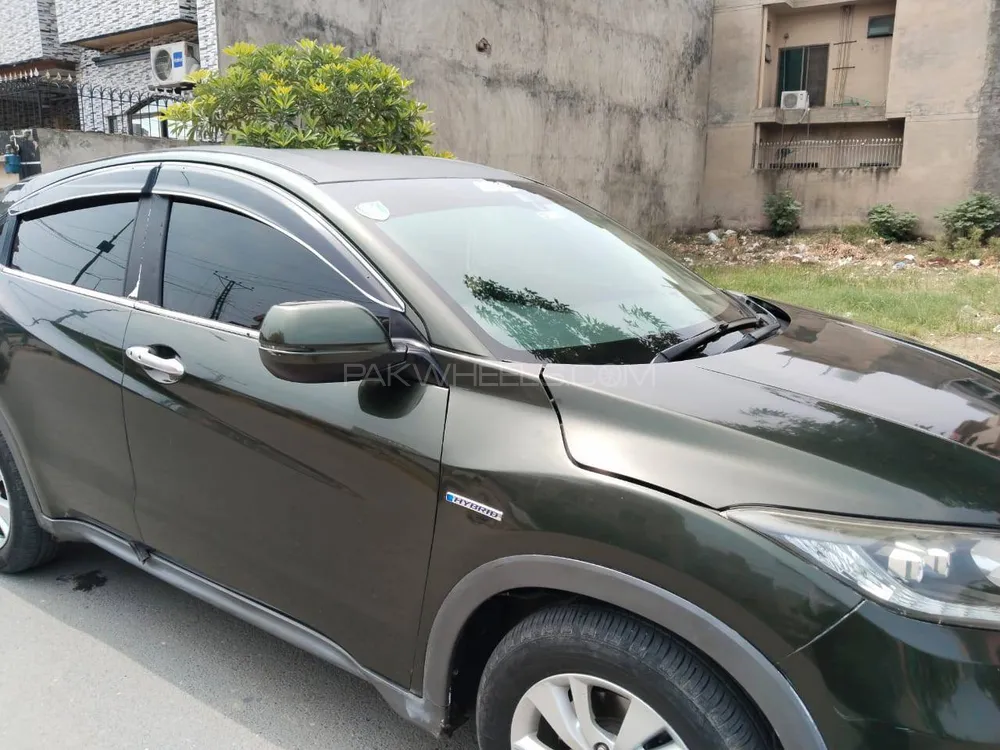 Honda Vezel 2015 for Sale in Lahore Image-1