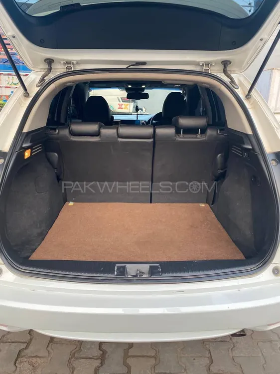 Honda Vezel 2014 for Sale in Lahore Image-1