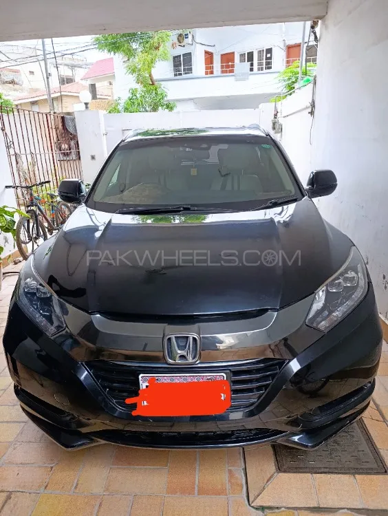 Honda Vezel 2016 for Sale in Karachi Image-1