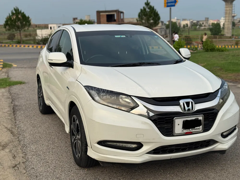 Honda Vezel 2014 for Sale in Islamabad Image-1
