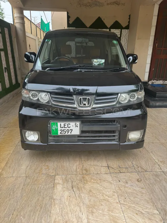 Honda Zest 2010 for Sale in Lahore Image-1