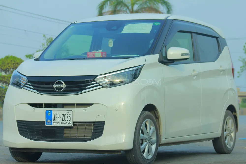 Nissan Dayz 2024 for Sale in Peshawar Image-1