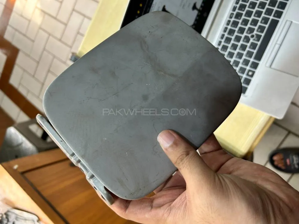 SUZUKI LIANA FUEL LID/KHIRKHI  Image-1