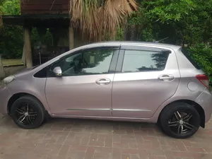 Toyota Vitz F 1.0 2011 for Sale