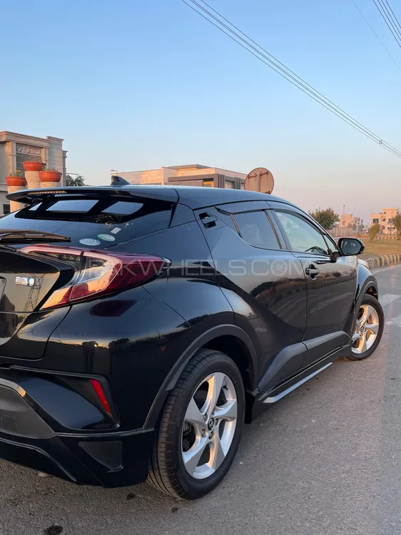 Toyota C-HR 2018 for Sale in Chichawatni Image-1