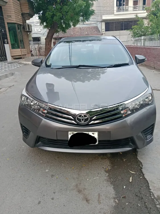 Toyota Corolla 2015 for Sale in Faisalabad Image-1