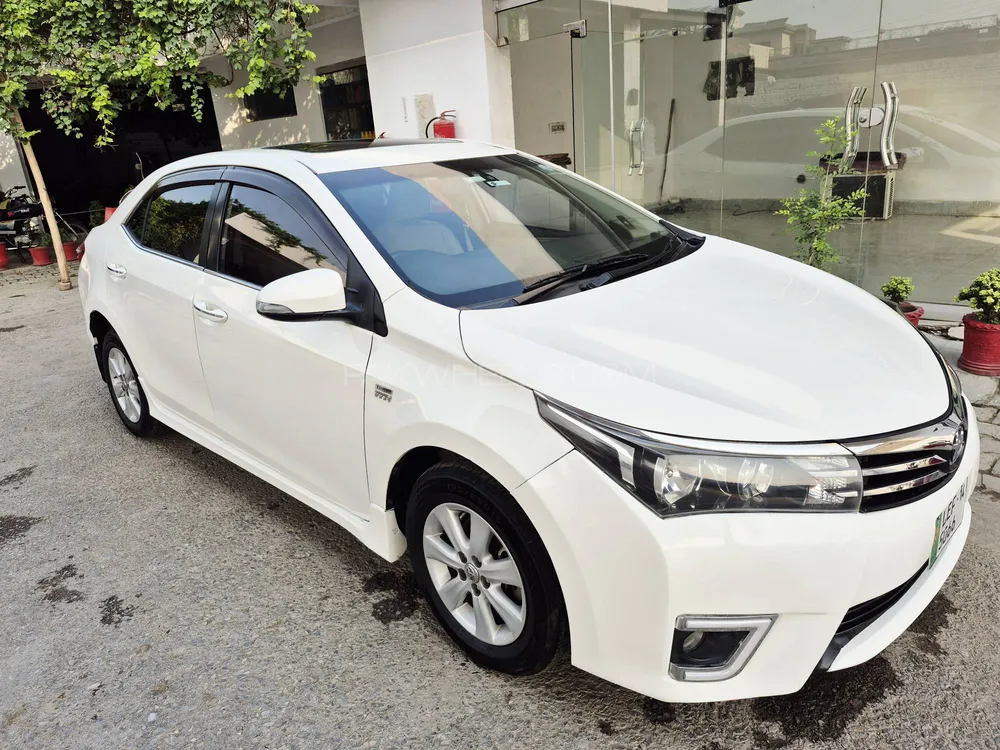 Toyota Corolla 2014 for Sale in Peshawar Image-1
