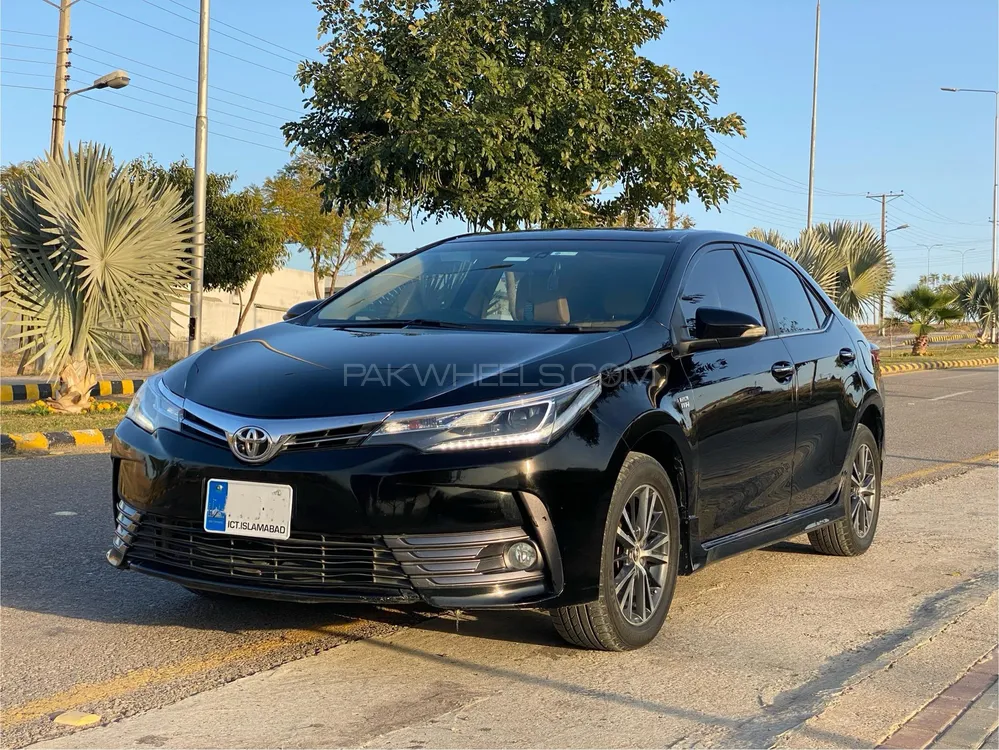 Toyota Corolla 2018 for Sale in Islamabad Image-1