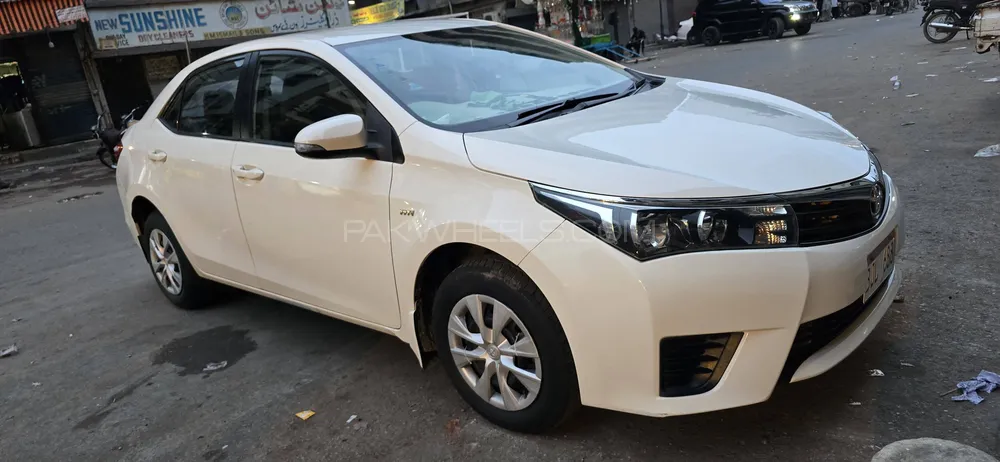 Toyota Corolla 2017 for Sale in Karachi Image-1