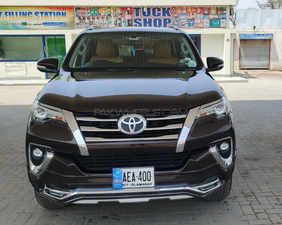 Toyota Fortuner 2017 for Sale in Islamabad Image-1