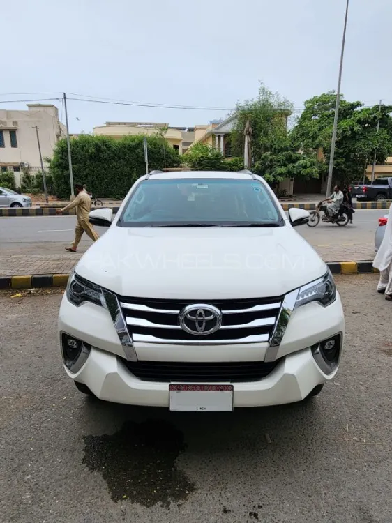 Toyota Fortuner 2019 for Sale in Karachi Image-1